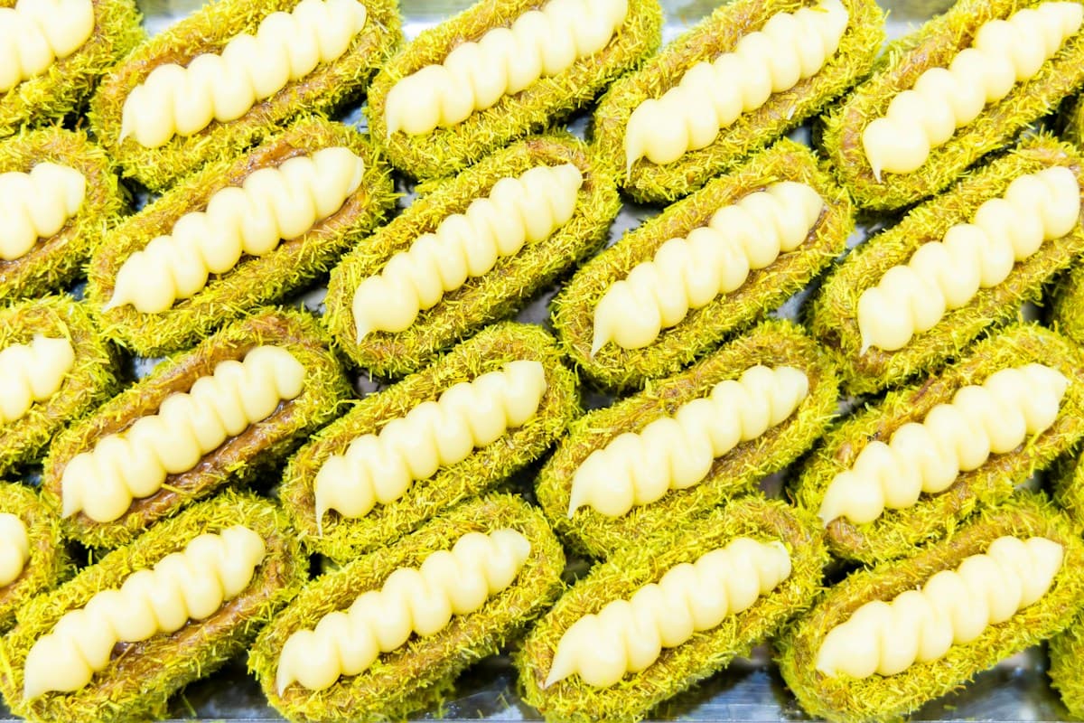 Pistachio Éclair